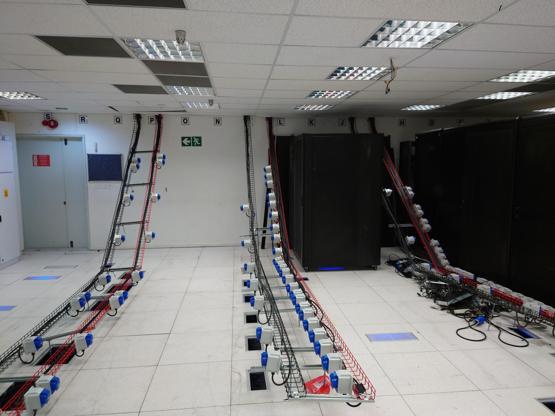 Dismantling overhead rack power distribution