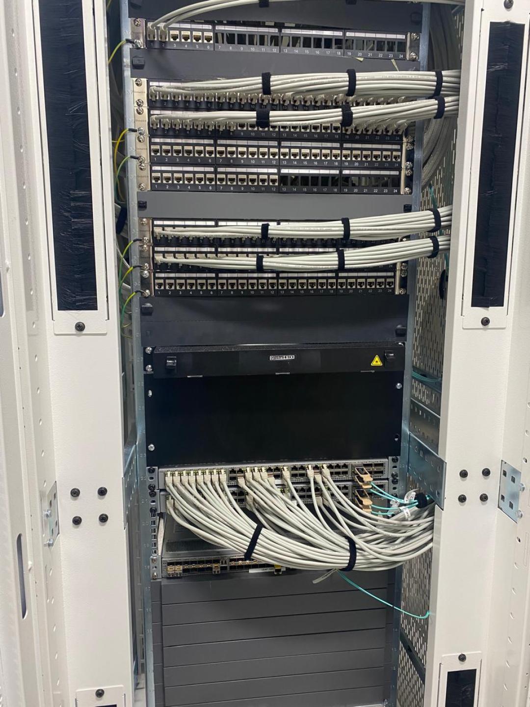 Network cabling patch panel in the new data centre